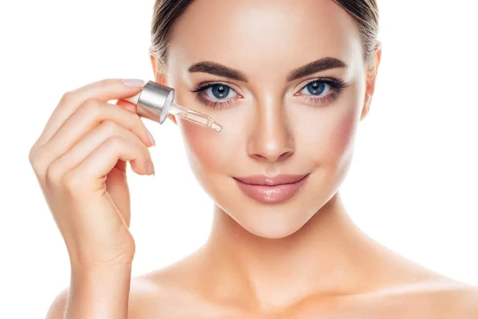 Jak działa kwas migdałowy - gwiazda wśród składników kosmetycznych