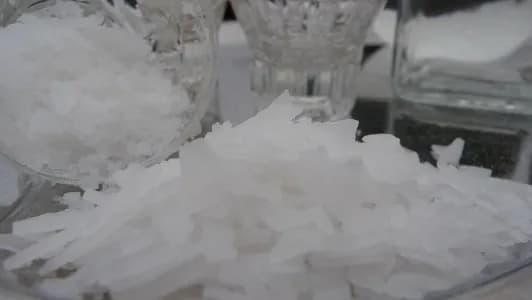 Jak zrobić samemu olejek magnezowy - prosty przepis na ulgę w bólu